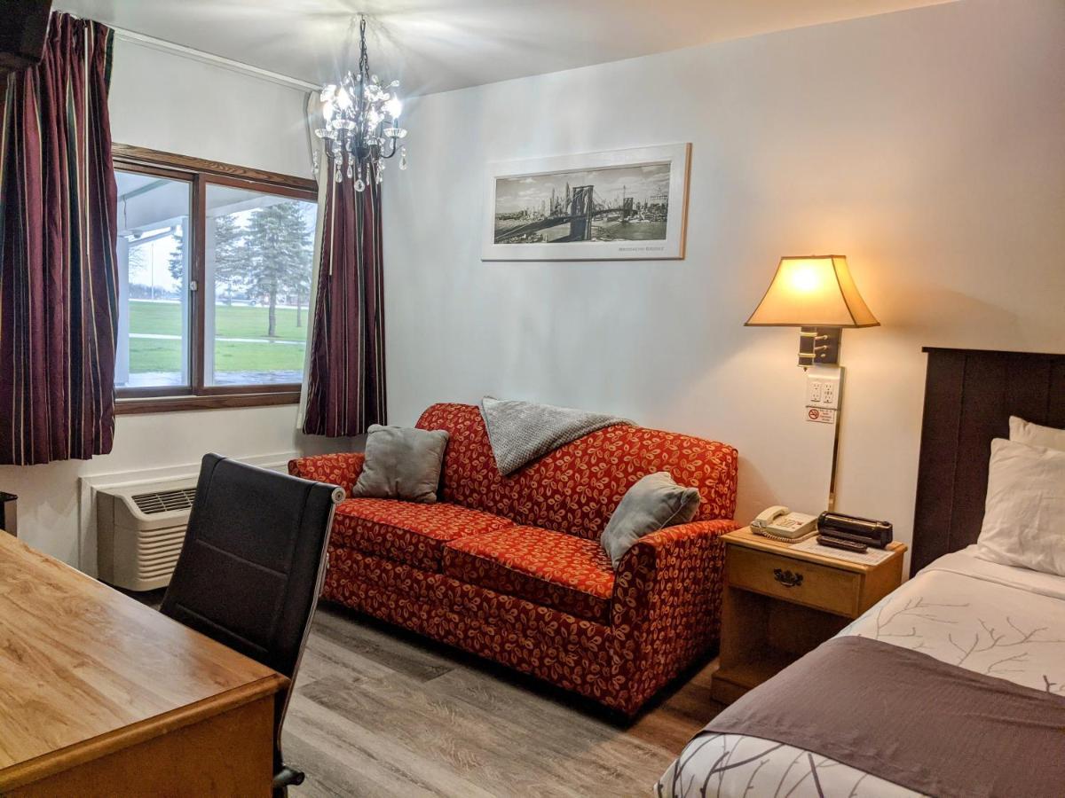 Skyview Motel - Prairie Du Sac Екстериор снимка