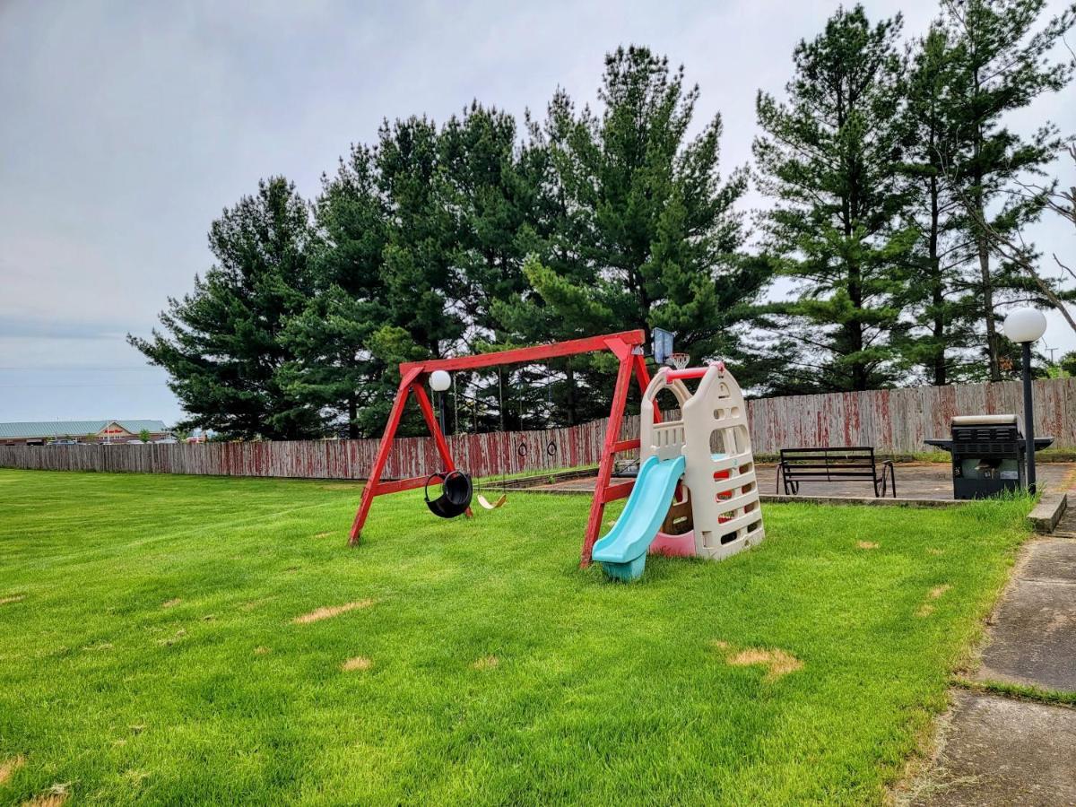 Skyview Motel - Prairie Du Sac Екстериор снимка